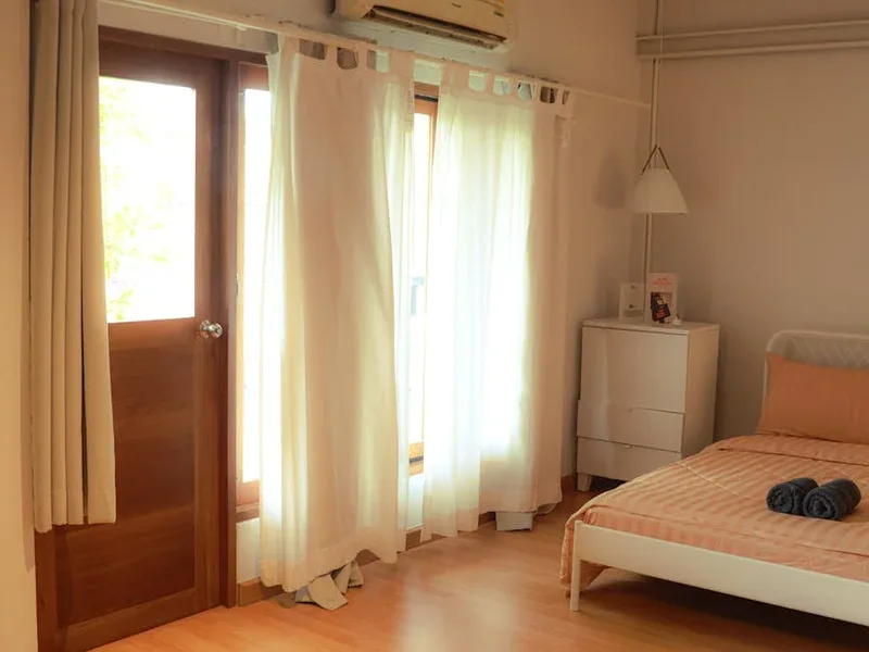 Patong Bay Guesthouse Room 20sqm AirCon
